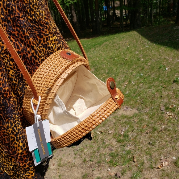 Wicker Purse - Picture 8 of 8